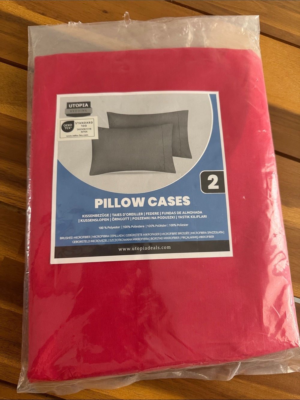 Utopia Red Brushed Microfiber Pillow Cases - 2 Pack